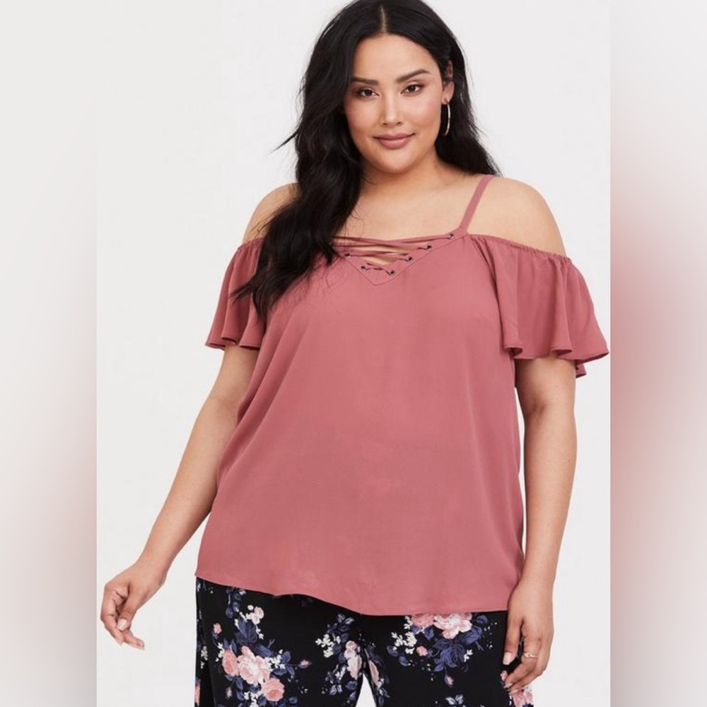 NWT Torrid Georgette Lace-Up Cold shoulder 2x